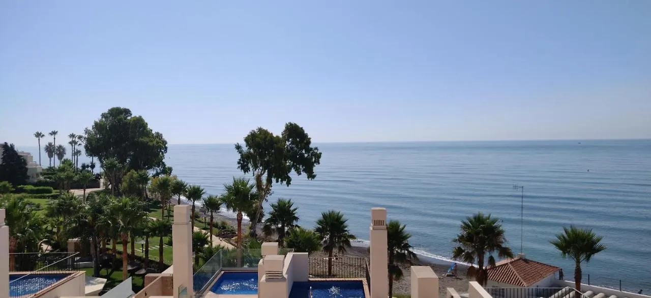 Bahia De La Plata Seafront Apartman Estepona